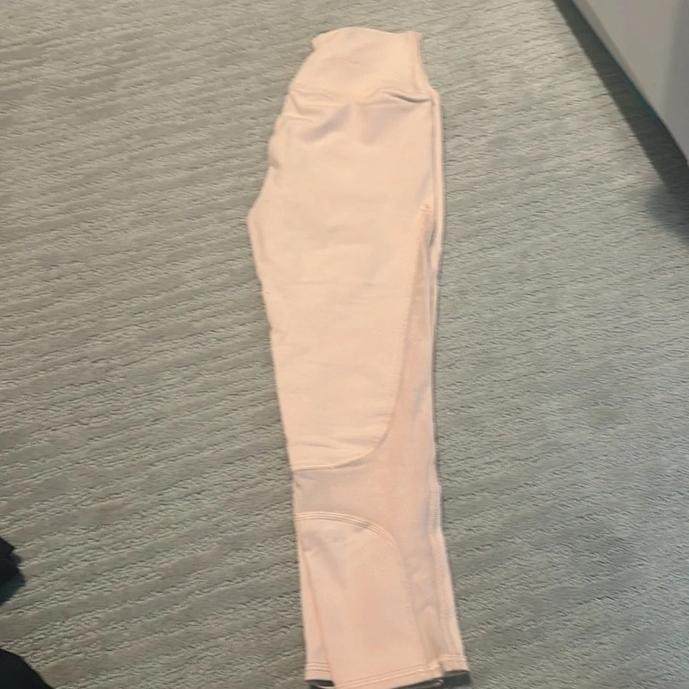 Alo Peach Leggings​​​​​​​ - Picture 5 of 5
